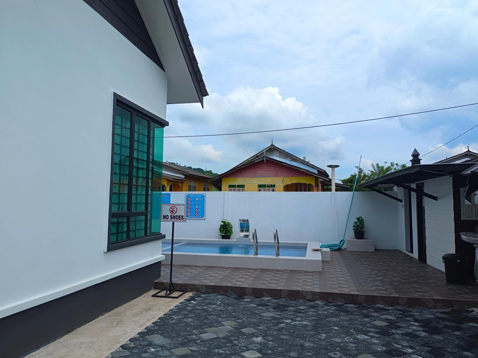 Homestay Villa H With Pool Kuala Terengganu Luaran gambar