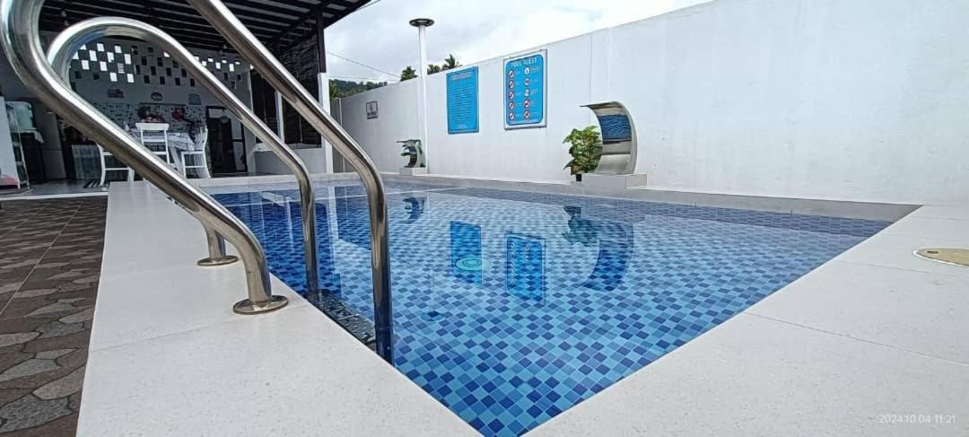 Homestay Villa H With Pool Kuala Terengganu Luaran gambar